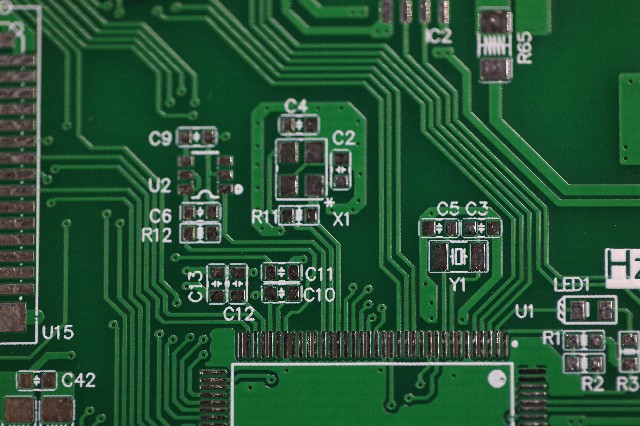 pcb設(shè)計(jì)布局布線原則及規(guī)則有哪些?PCB設(shè)計(jì)六大布線規(guī)則